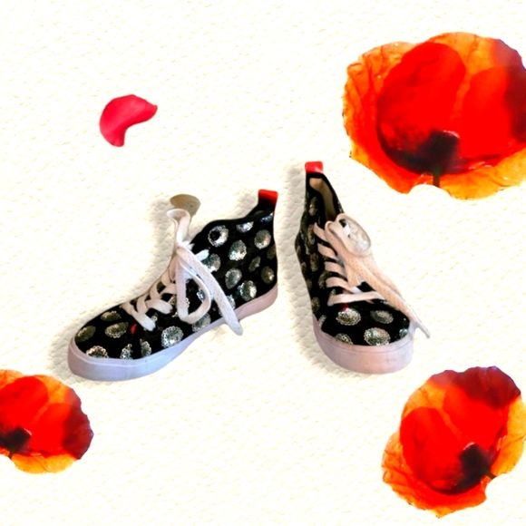 Disney Other - Minnie mouse high top sneakers